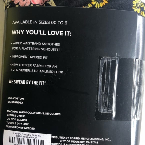 Torrid Hippy Garden Floral Leggings - Picture 5 of 5